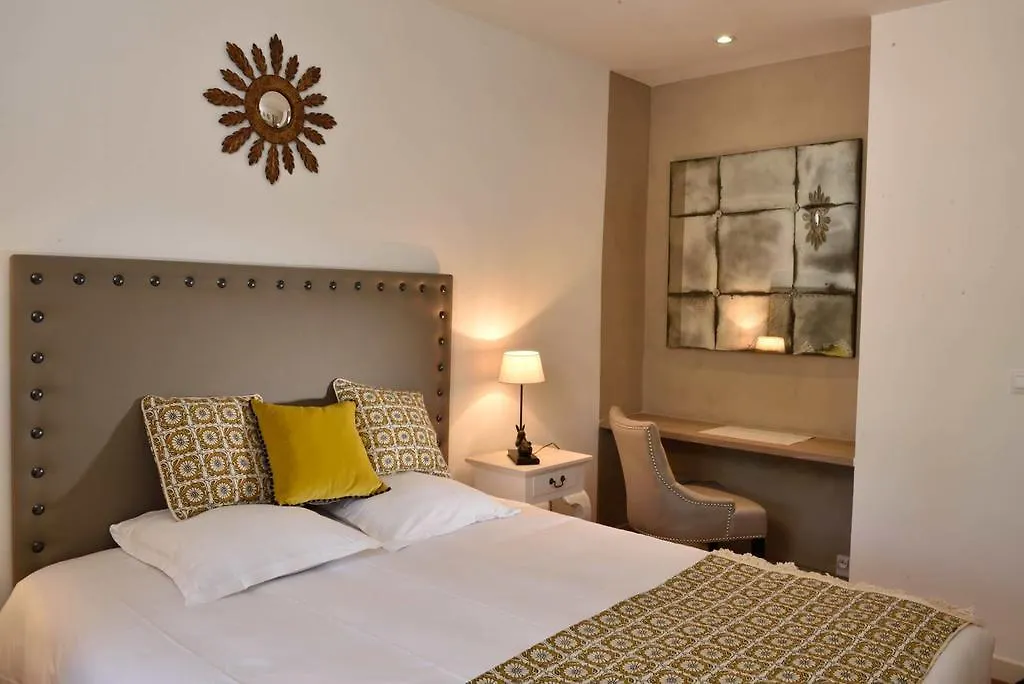 Domaine Le Bois Des Dames Bed & Breakfast Chantemerle-les-Grignan 0*,  France
